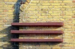 Betonnen platen dienen als ornamenten.
              <br/>
              Gert-Jan Lobbes, 2019